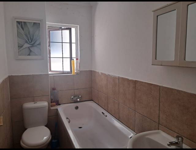 2 BEDROOM CLUSTER FOR SALE IN BERGSIG